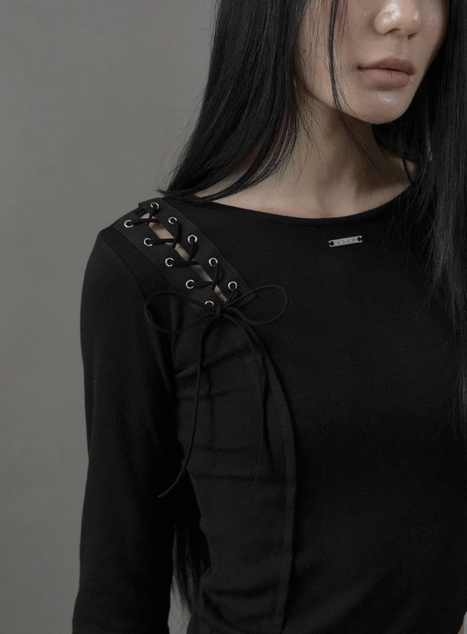 26SS★ [mnem] Distorted Eyelet Slit Top