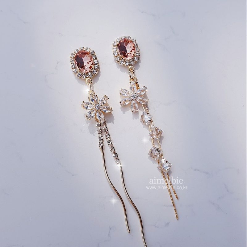 Diamond Petals Earring - Peach Pink