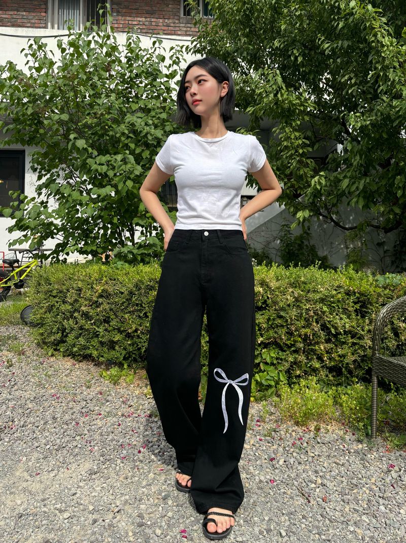 RIBBON EMBROIDERED BLACK DENIM PANTS code 18203