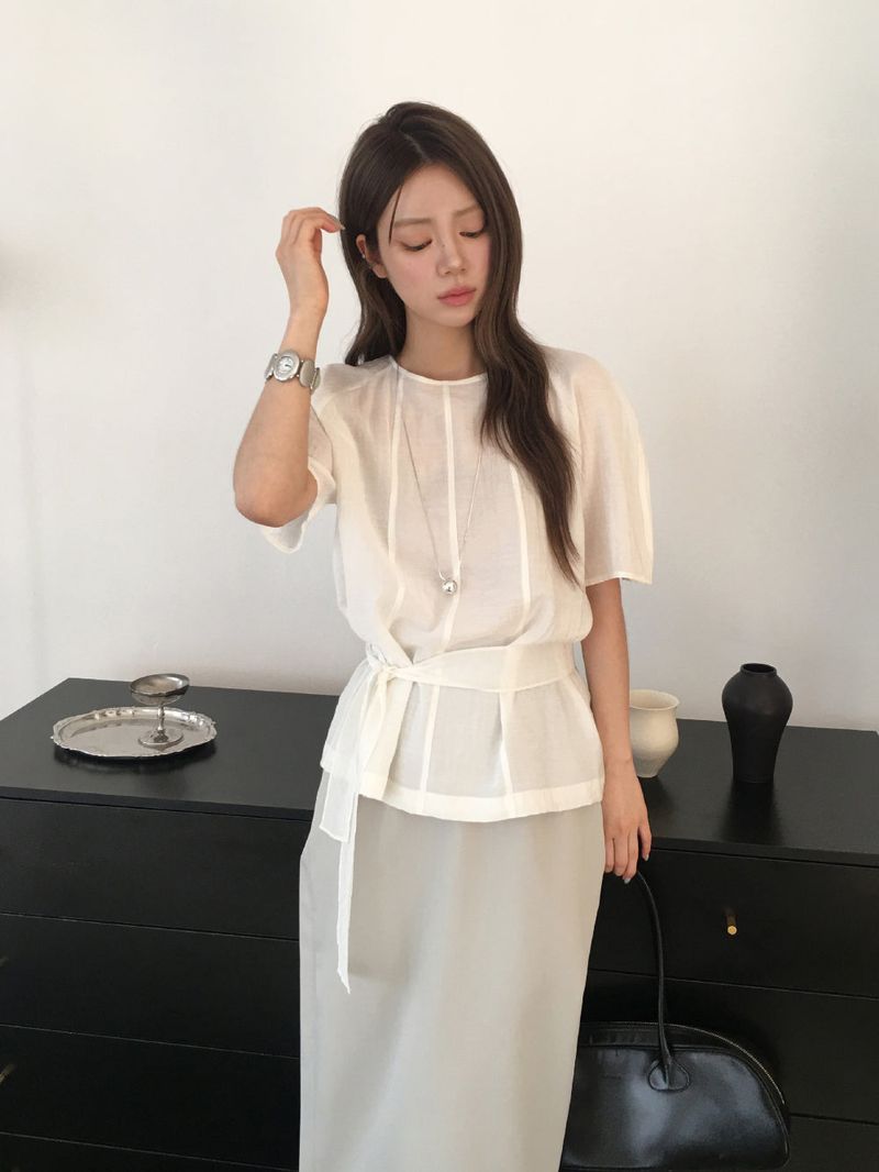Current loose tie blouse