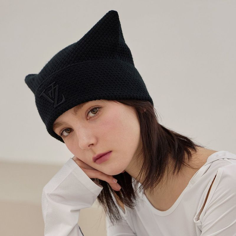 VZ Square Beanie / Black