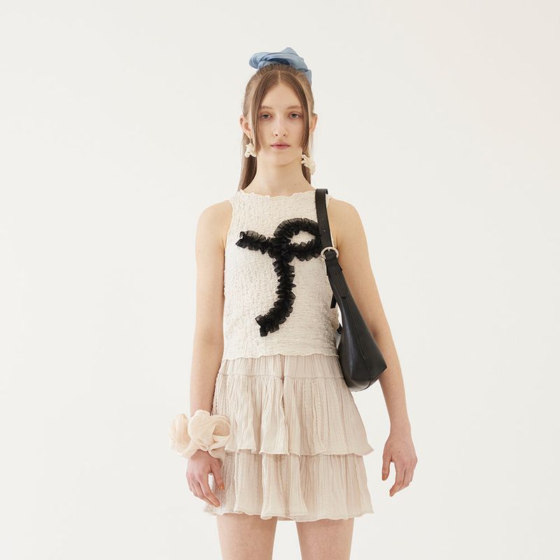 FRILL SLEEVELESS TOP (IVORY)