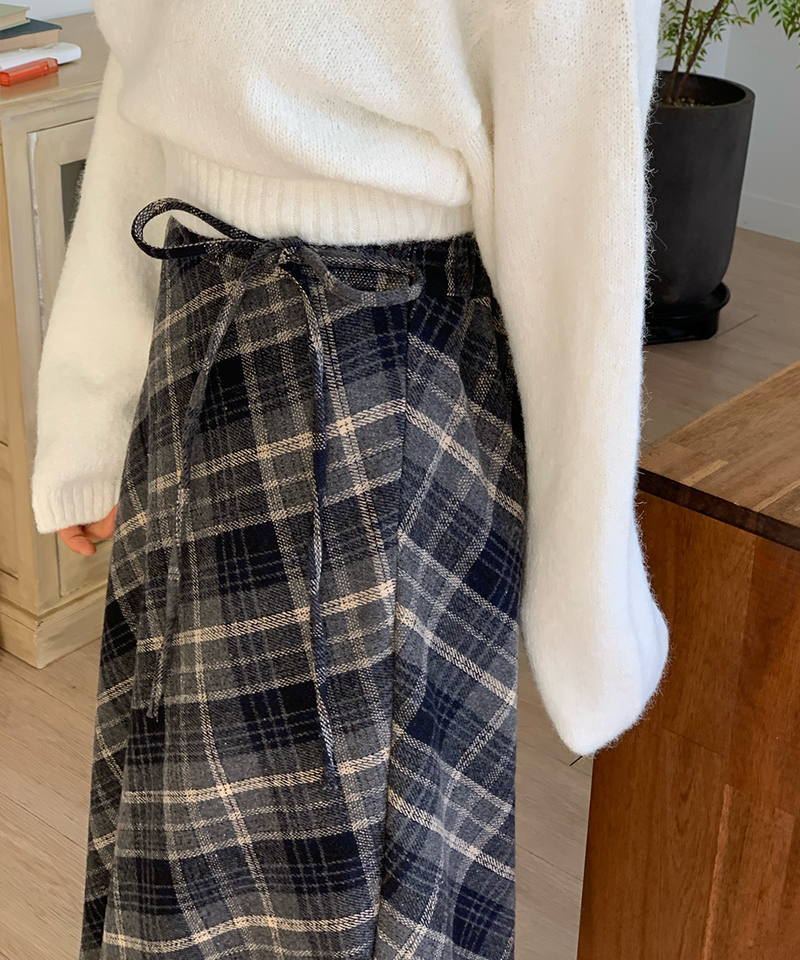 Betty Check Skirt