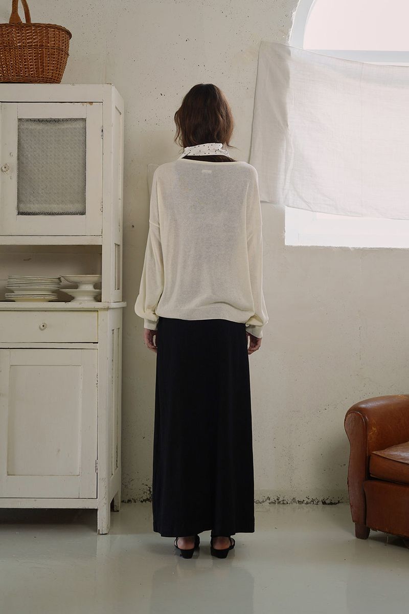 Button v-neck knit_ivory