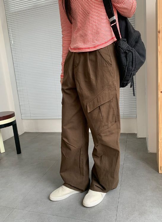Ryukan Cargo Balloon Wide Pants