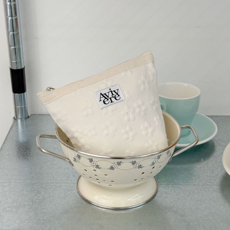classic pouch_flower ivory