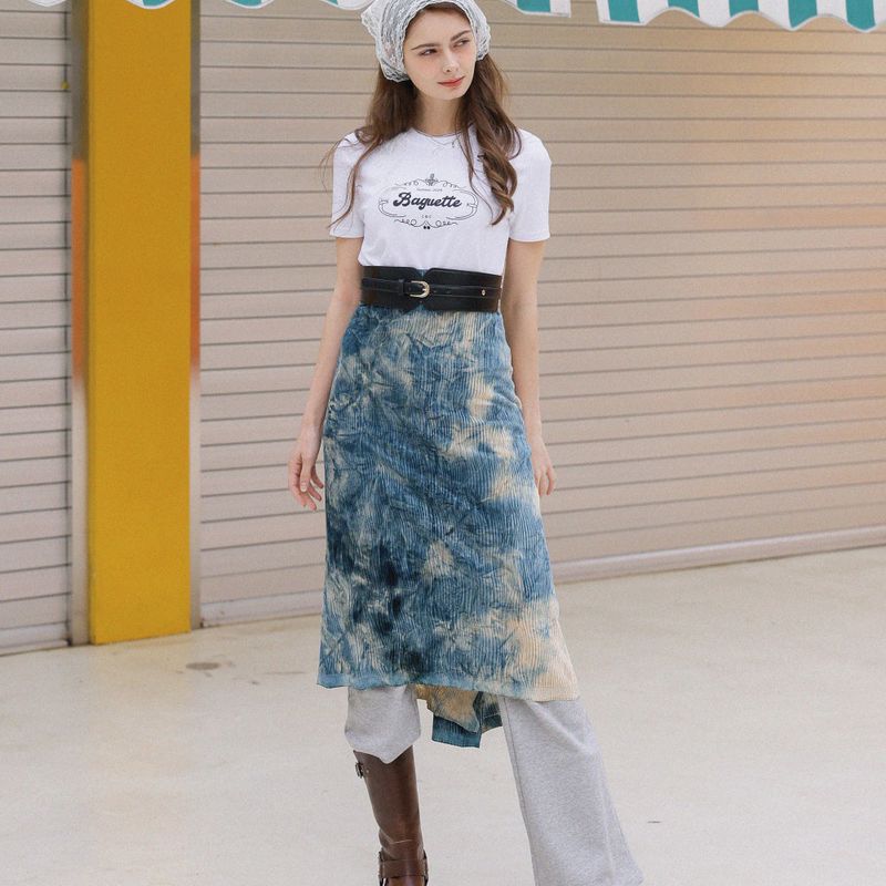 cottonrebirthclub（コットンリバースクラブ）の「バゲットアートワークTシャツ (2color)（トップス）」