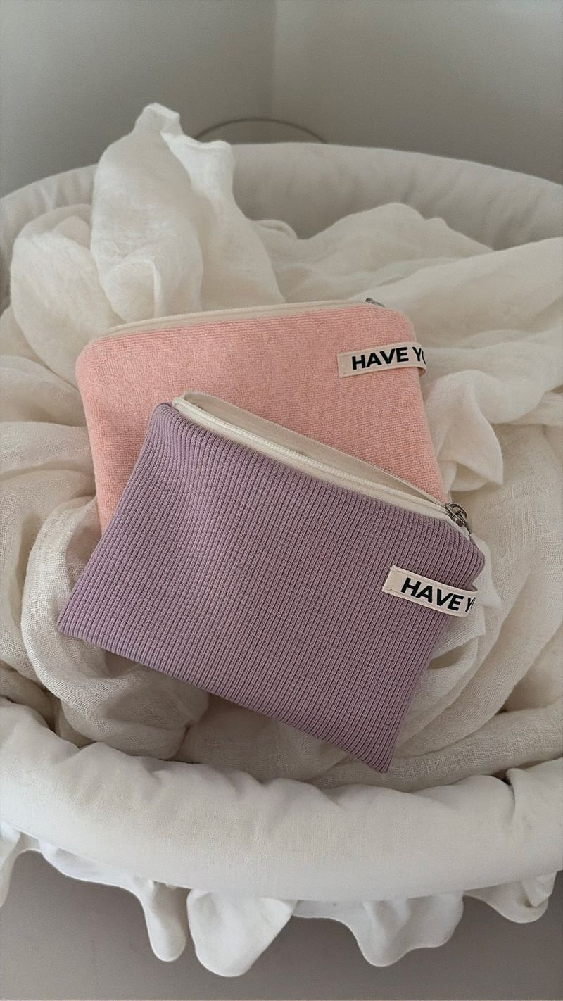 Ribbed flat pouch - pale pink , M size