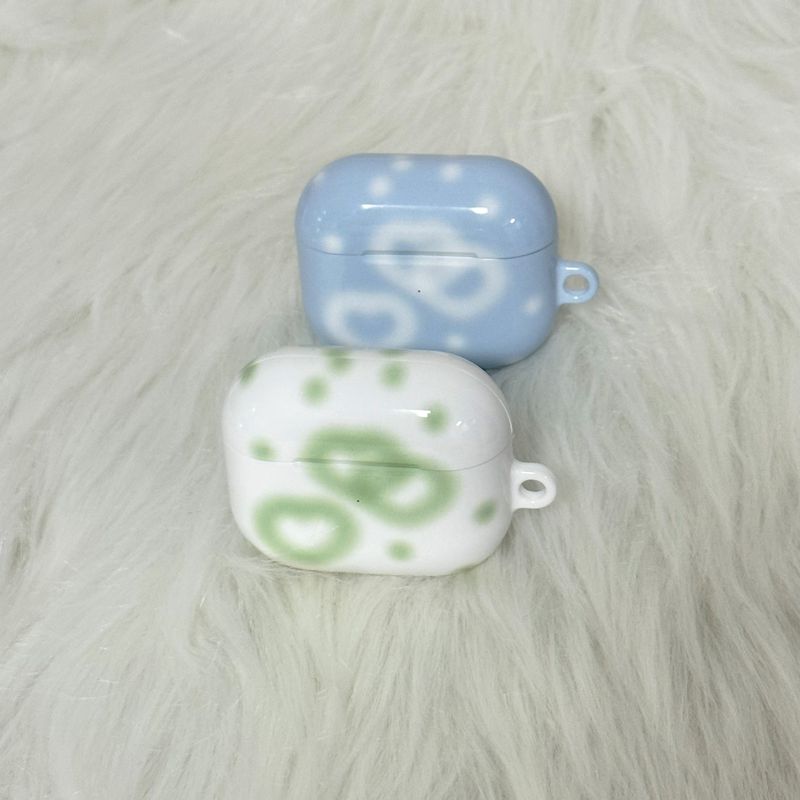 lollipop heart Airpods case-snow
