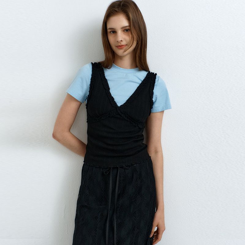 RAVEROUS（レイバロス）の「V-Neck Lace Sleeveless Black（Tops）」