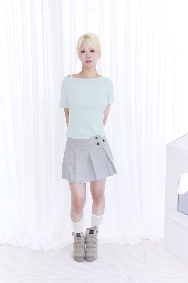 BUTTON POINT PLEATED MINI SKIRT (2COLOR)