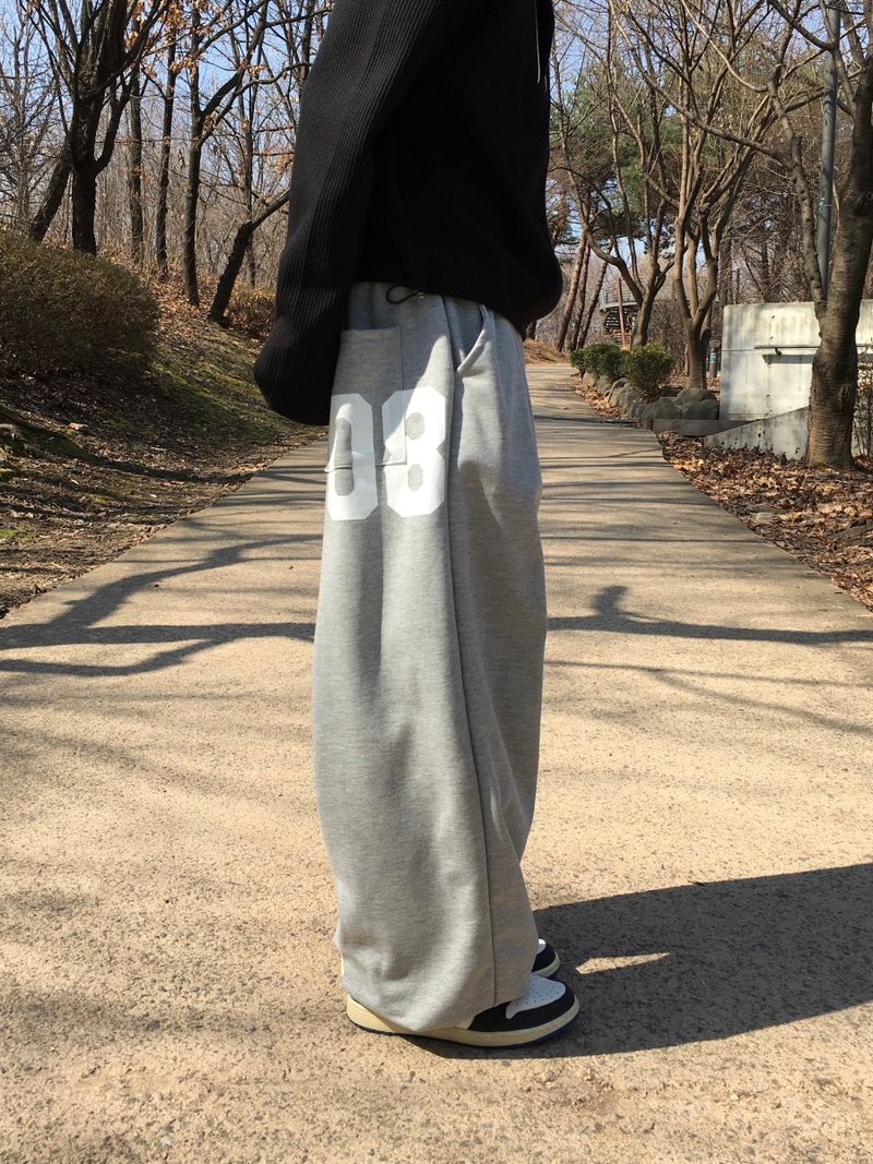 08 Basic Pintuck Wide Sweatpants 4C