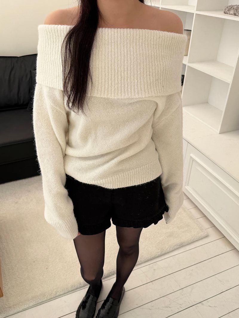 [MADE] Endelin Wool Off-Shoulder Knit