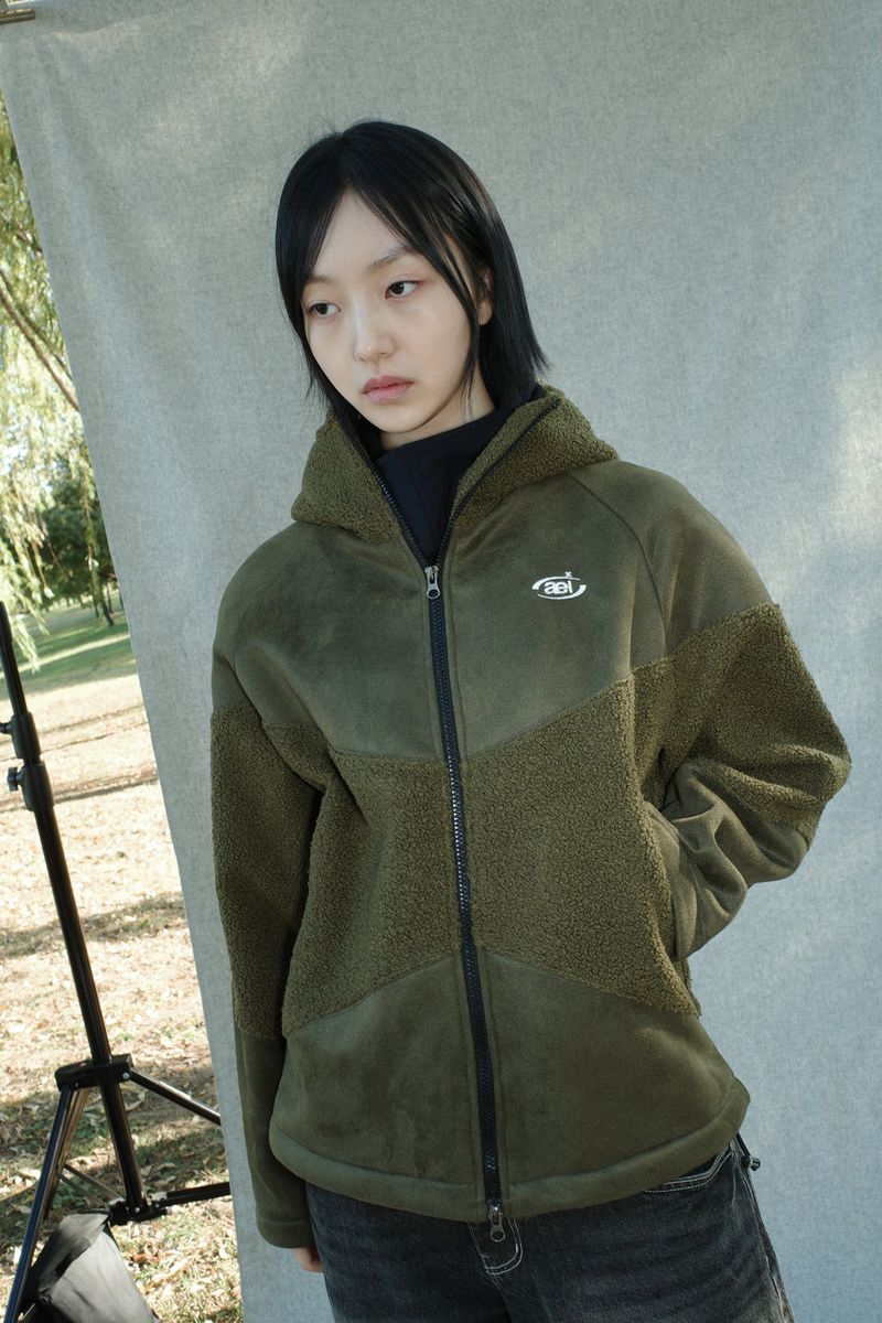 aeiaeiae（エイエイエ）の「FLEECE HOODIE ZIP-UP [KHAKI]（Jackets/Outerwear）」