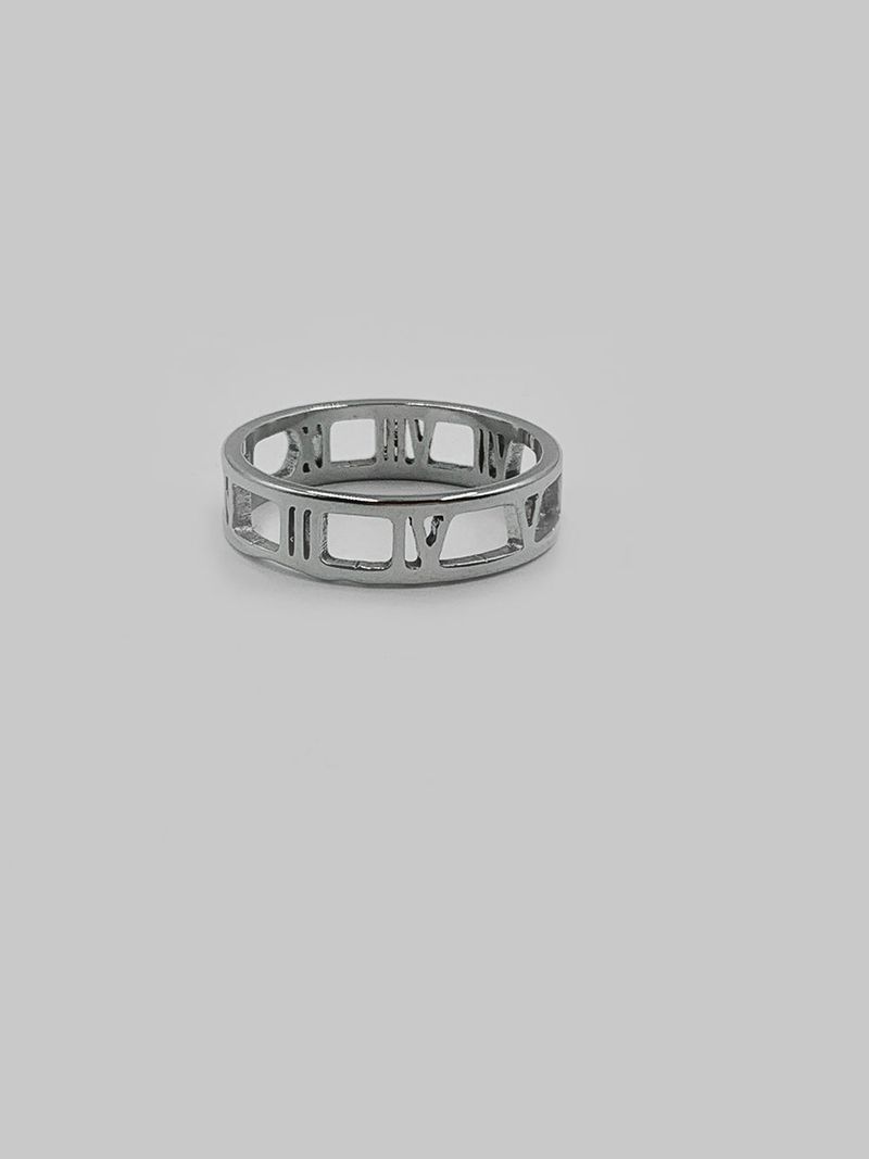 ASCLO(エジュクロ)の「ASCLO Square Roman Numeral Ring(Accessories)」