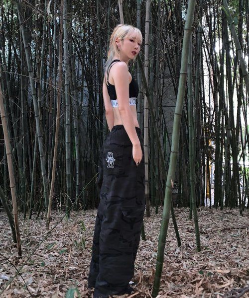 CAMO WIDE STRING CARGO PANTS