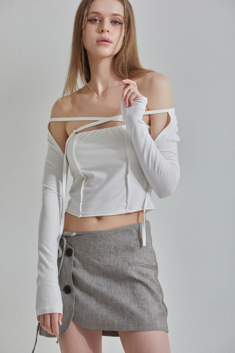 OUT SQUARE T-SHIRT