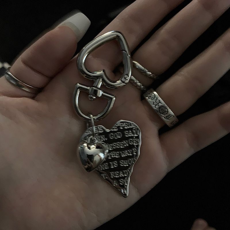 lettering heart keyring