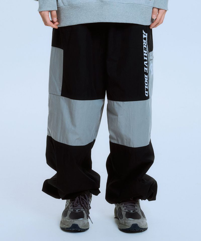 ARCHIVE BOLD（アーカイブボールド）の「939 レーシングパネルパッディドパンツ (ブラック)（パンツ）」