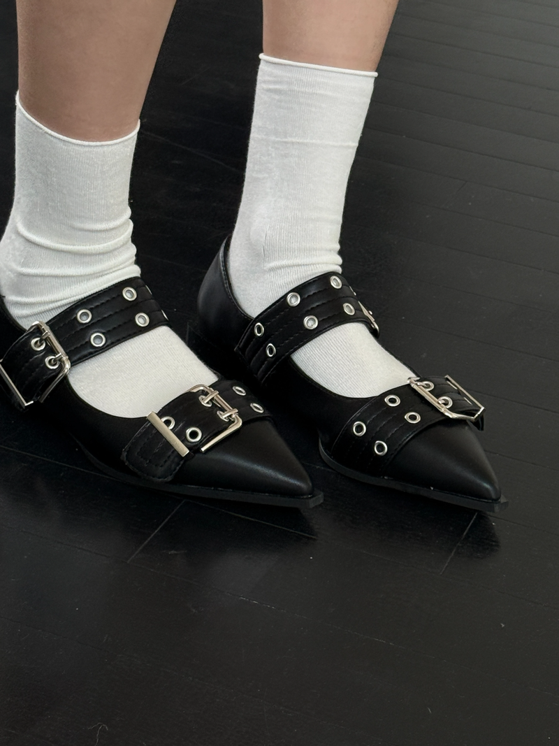 pointed buckle belt shoes