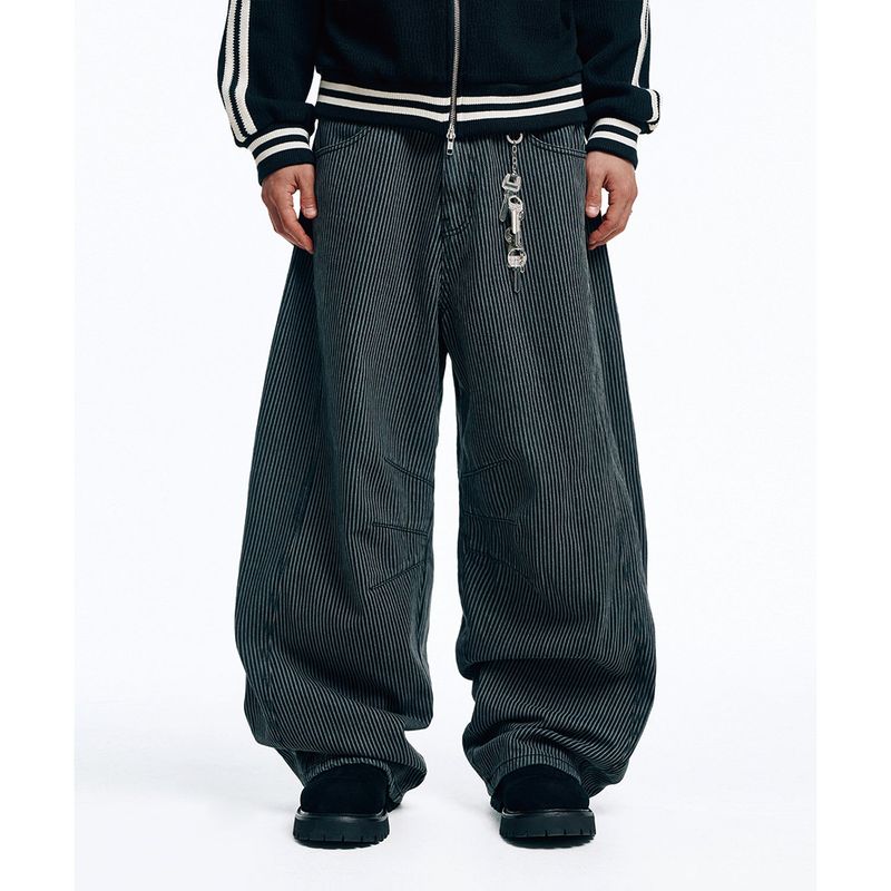 EASY NO EASY（イージーノーイージー）の「Curved Stripe Denim Pants - Black（Pants）」