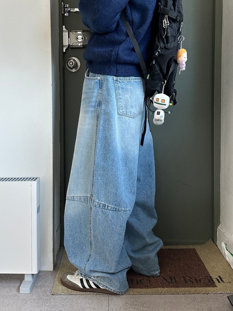 WHAT A LOOK（ワット ア ルック）の「 Side Cut Curved Denim (Medium Blue)（Pants）」