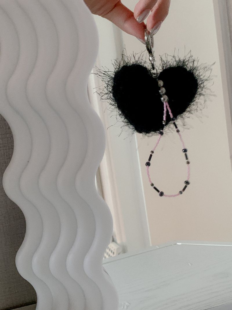 heart keyring_black