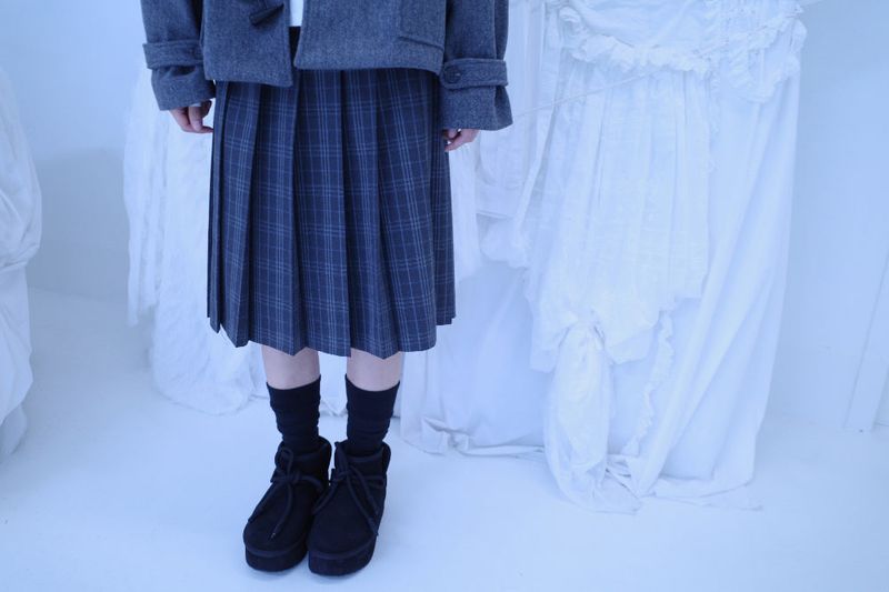 Bwin check midi pleats skirt