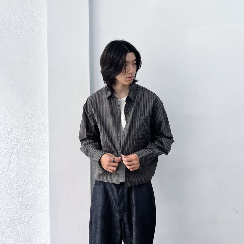 Minimalist Micro-Pleated Cropped Shirt