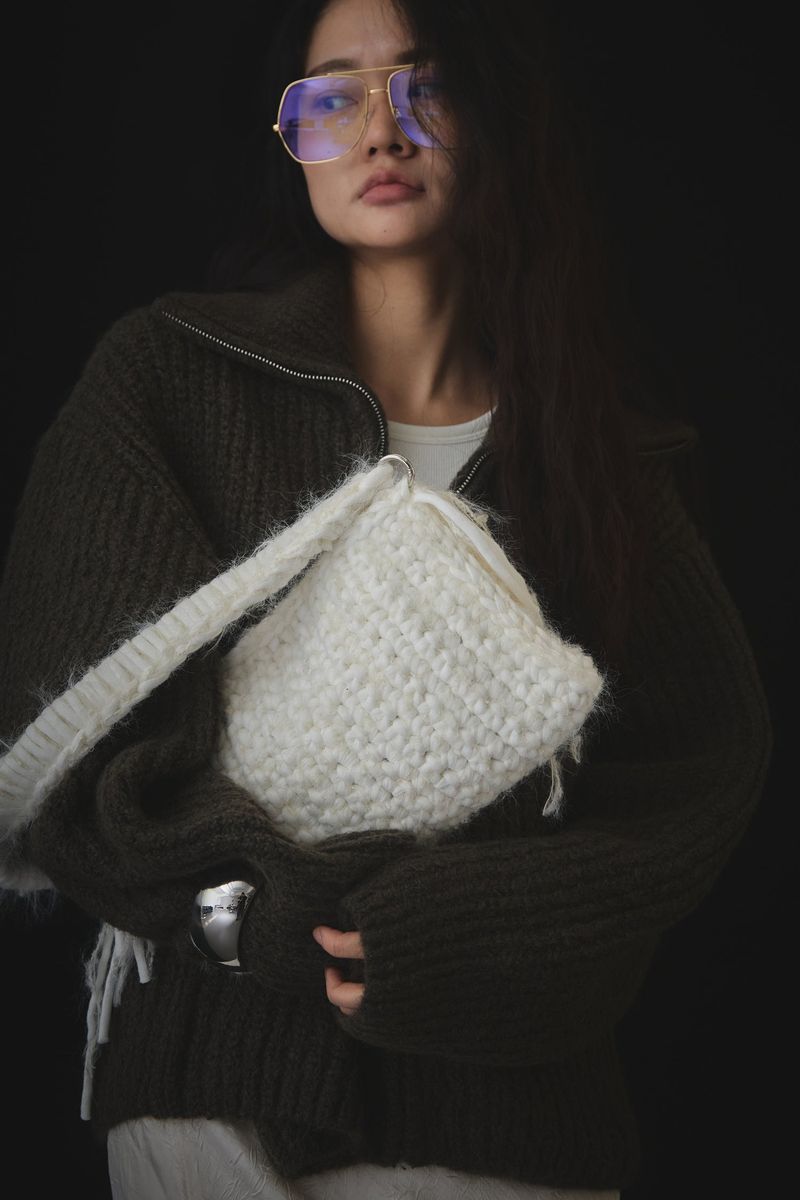 WOOLLY BAG_white