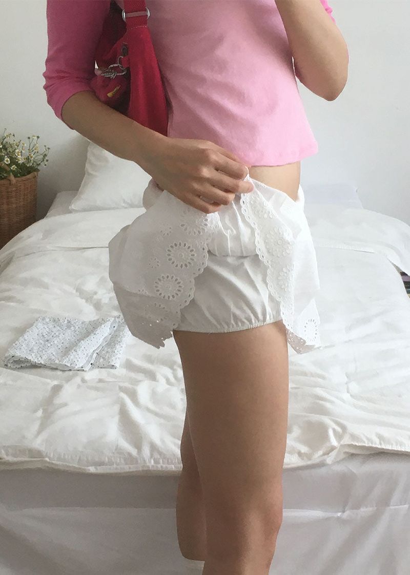 FOLDING PUNCHING MINI SKIRT
