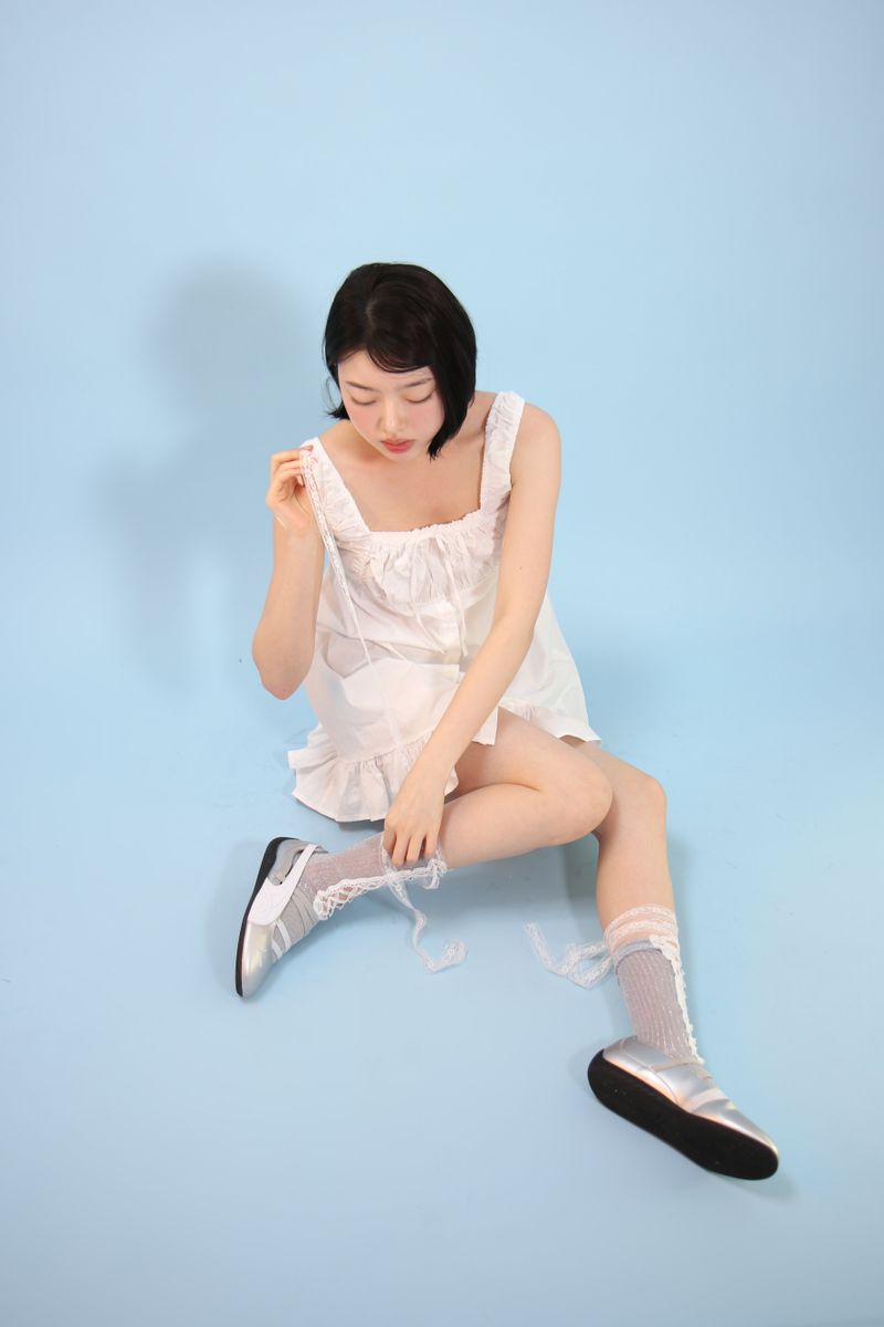 corset lace up socks (silver)