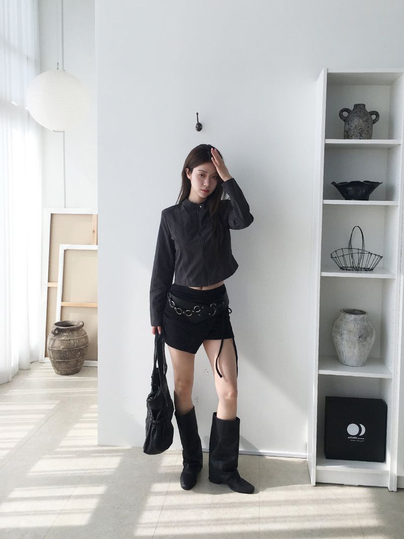 High-neck snap short jacket