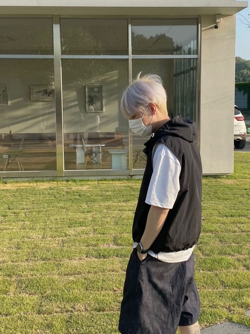 Track anorak vest