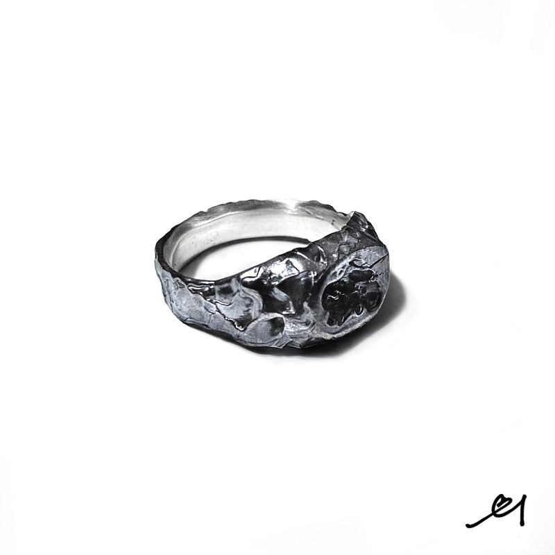 ring 'collapsed'  {MADE}