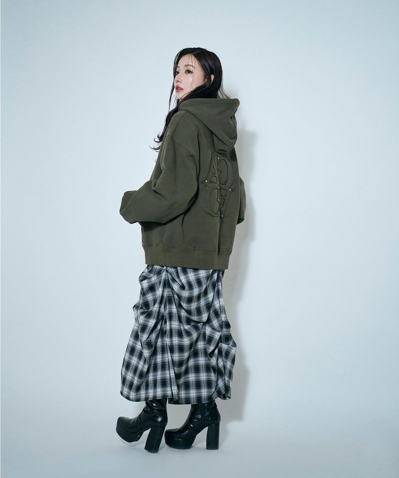 UNISEX 裏起毛パッチロゴパーカー