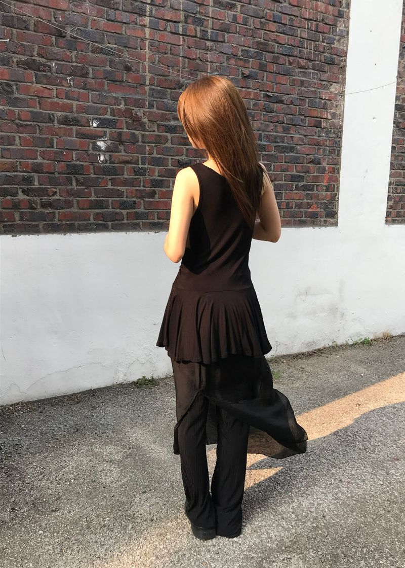 FLARE SLEEVELESS OS TOP
