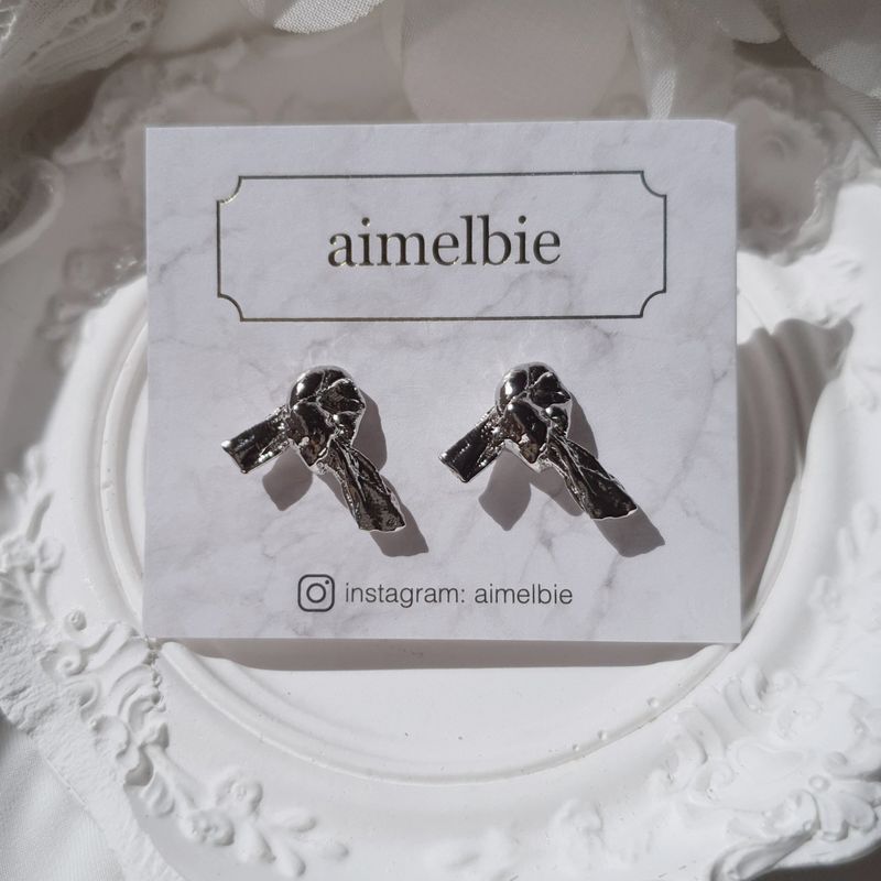 [Aespa Giselle, NMIXX Haewon Piercing] Vintage Knot Piercing - Silver