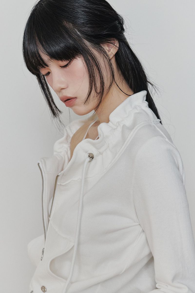 BLOOM ZIP-UP JACKET white