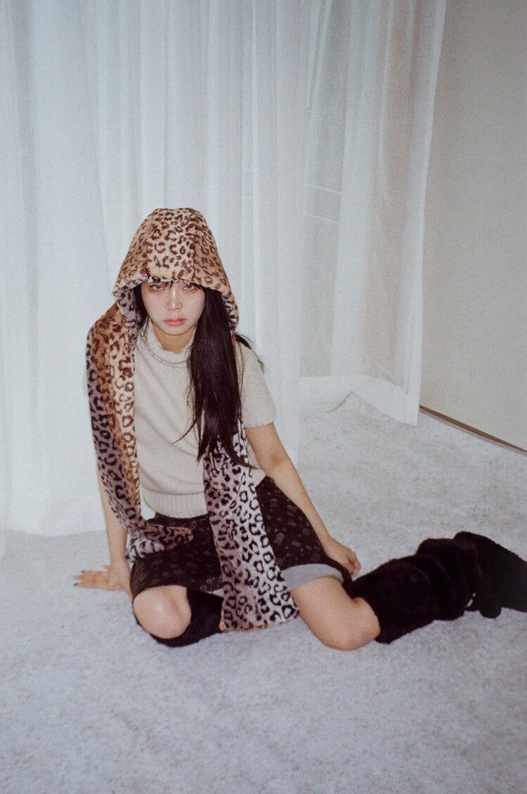 Leopard reversible hood muffler (brown)