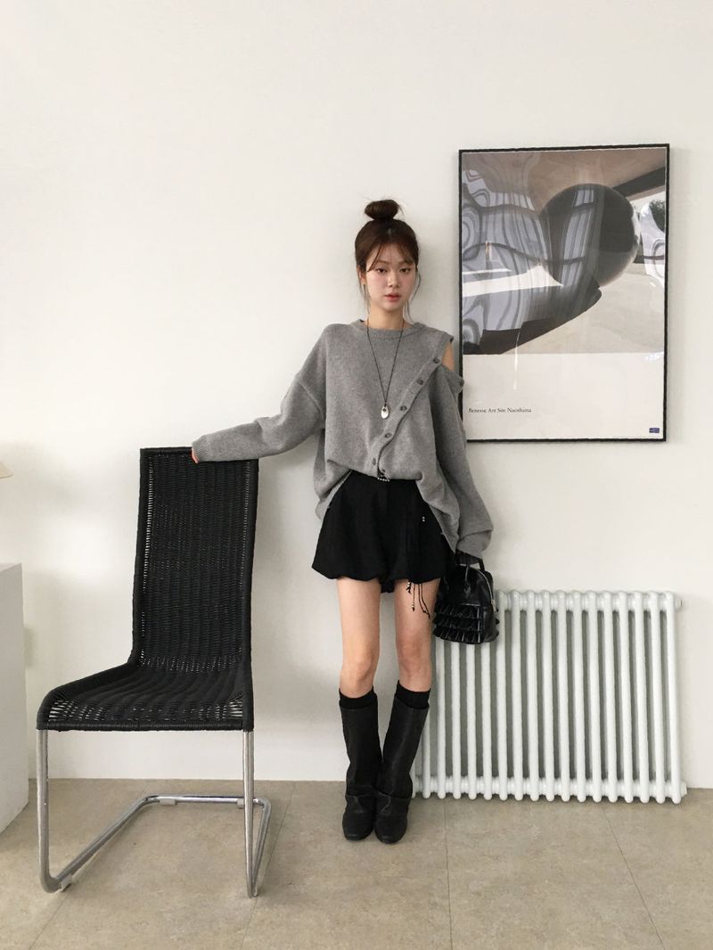 Cross button loose wool knit
