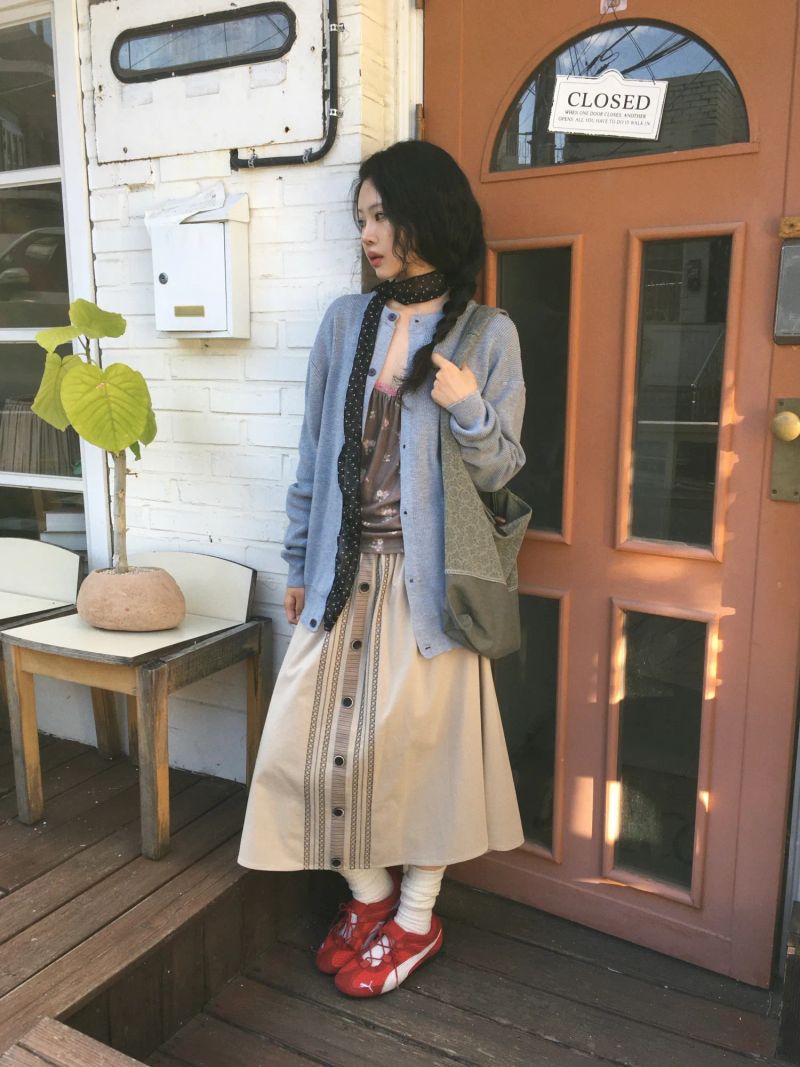 エンブロイダリー ボタン スカート