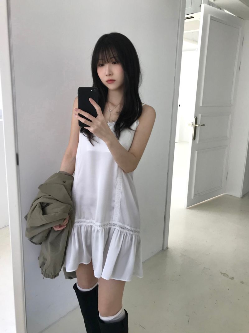 Kitten（キッテン）の「Rien Satin Mini Dress (2 colors)（Dresses）」
