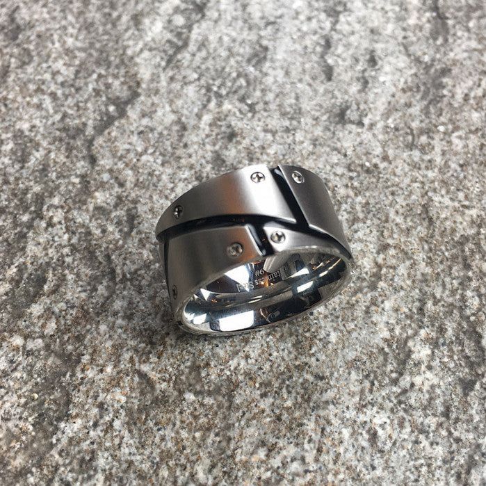 ASCLO(エジュクロ)の「Bolt Plate Ring(Accessories)」
