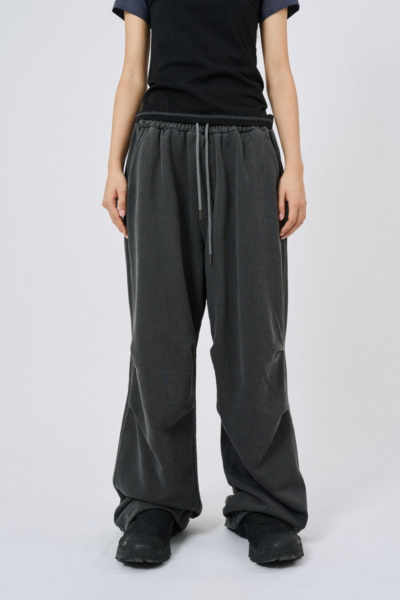 Raucohouse（ラウコハウス）の「Ethereal pigment parachute sweatpants（Pants）」