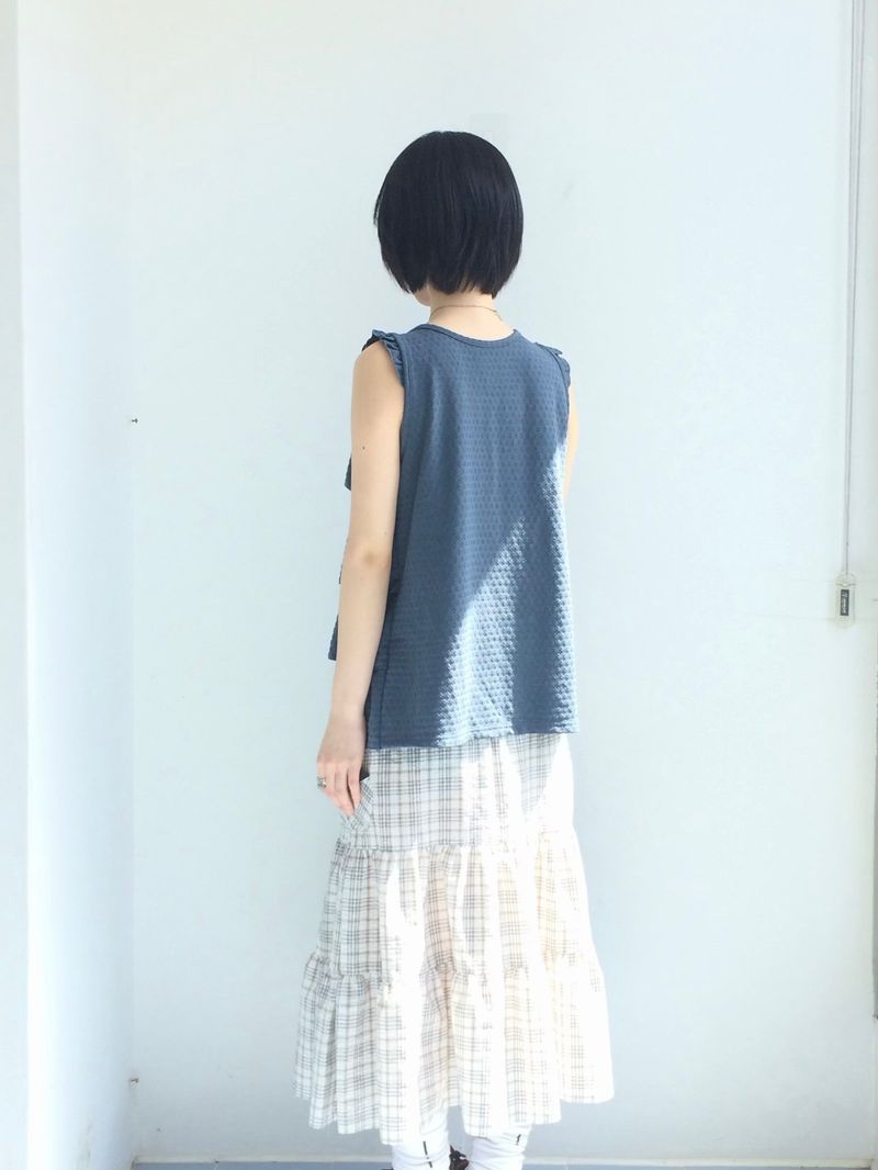 cream checkered pocket skirt