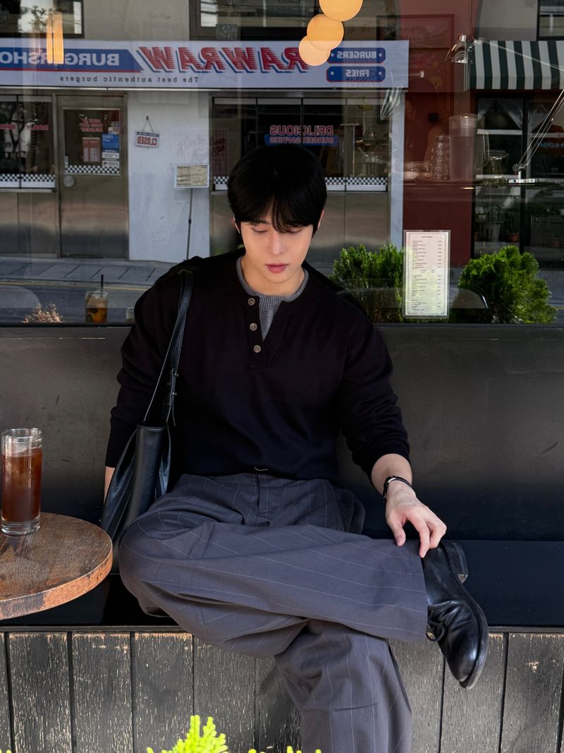 Ranne stripe pintuck curved pants