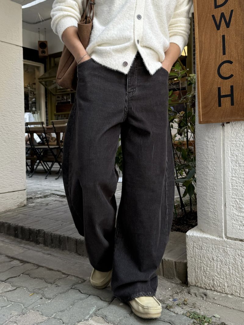 Soft corduroy bio-pants