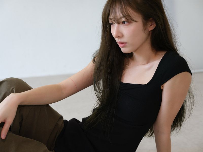 Rib Shirring Long Top (Black)