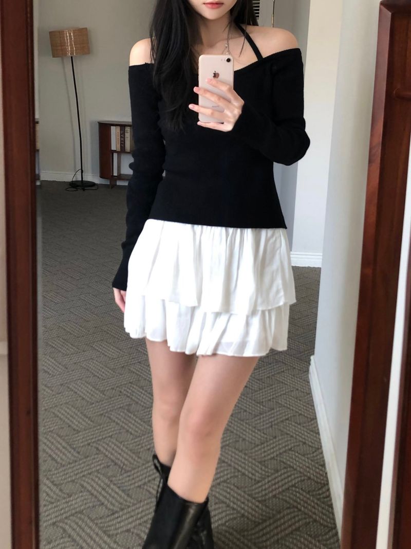 Halter Off-Shoulder Knitwear (2 colors)
